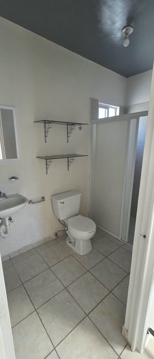 Baño completo · Casa en La Cantera