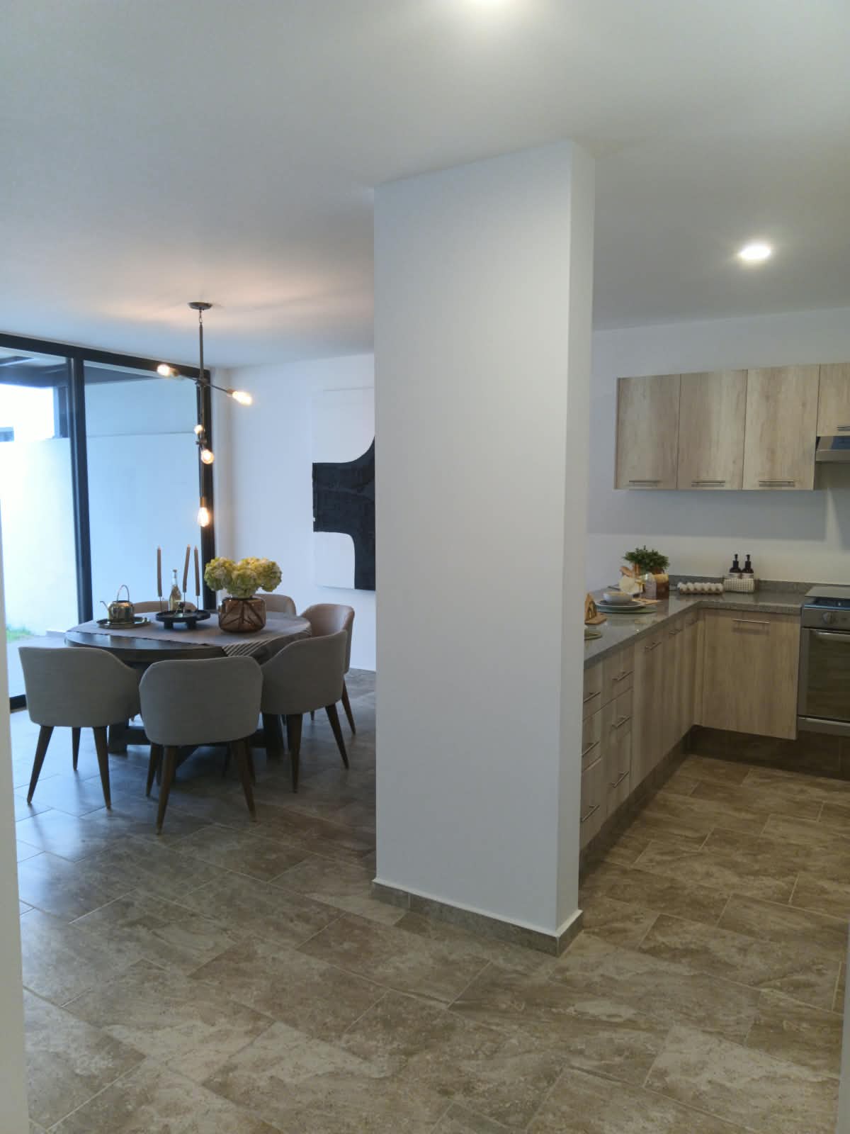 Comedor y cocina · Casa en Lombardia Residencial